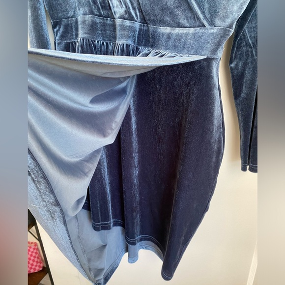 Velvet Bodycon Ruched Cockatil V Neck Dress. Worn once, XL. - Picture 4 of 10